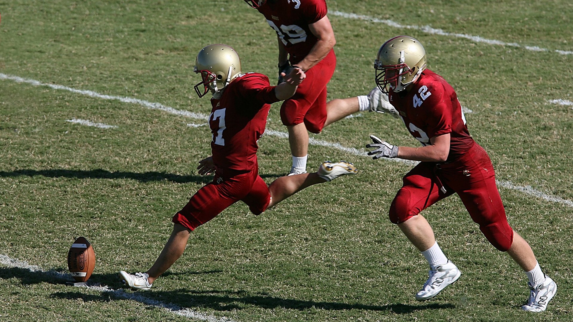 库里街头篮球赛展现娱乐与实力并存，库里街拍